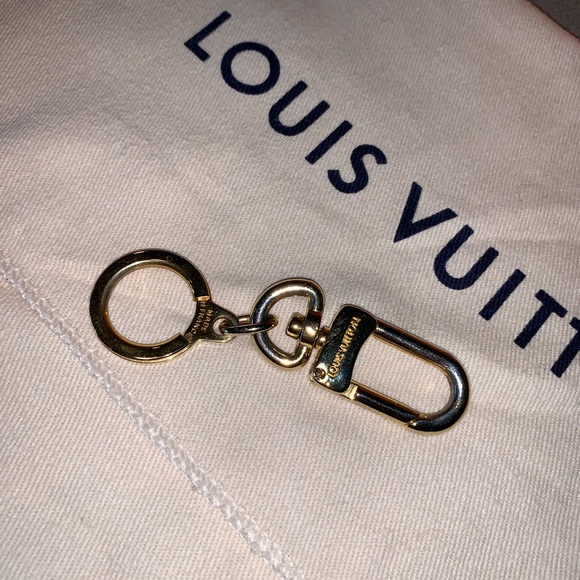 Louis Vuitton Accessories - Authentic Louis Vuitton key chain purse extender Louis Vuitton Accessories - Authentic Louis Vuitton key chain purse extender